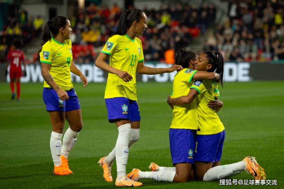 加拿大女足战平尼日利亚，成功晋级半决赛！的简单介绍
