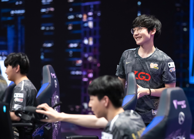 PSG完胜对手，晋级顺风！