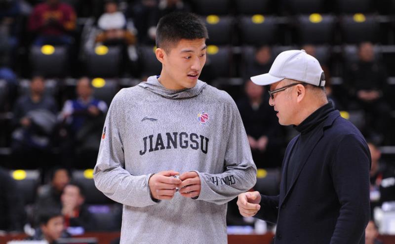 包含奋斗赛季前夕，篮球联赛全情投入备战的词条