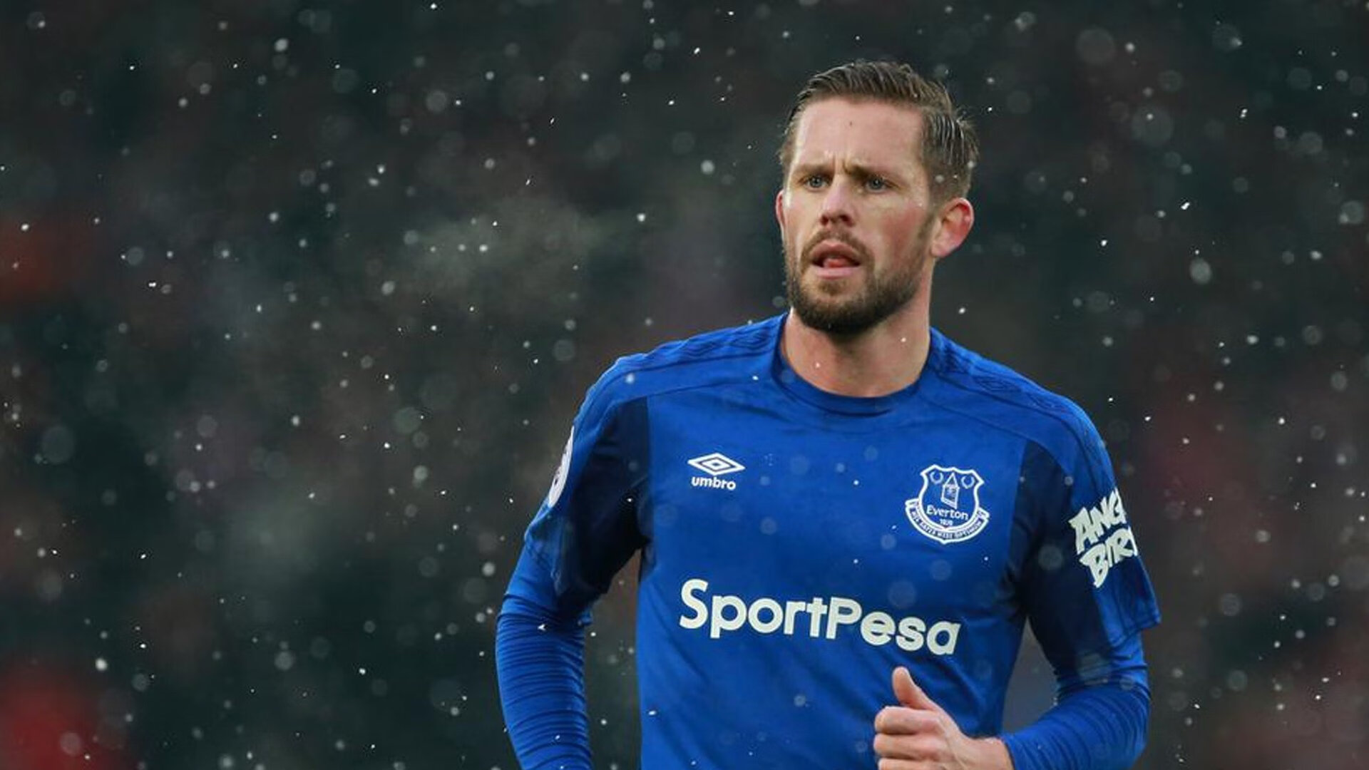 伊布一剑封喉，巴萨强势攻克威尔士铁壁