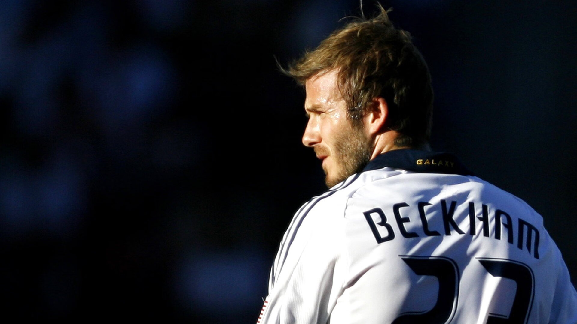 梅赛德斯险胜雷诺车队，周冠宇扛起全队，一场技术与意志的较量